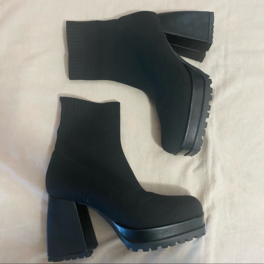 ASOS Chunky Heeled Boots in Black Knit - Picture 2 of 4